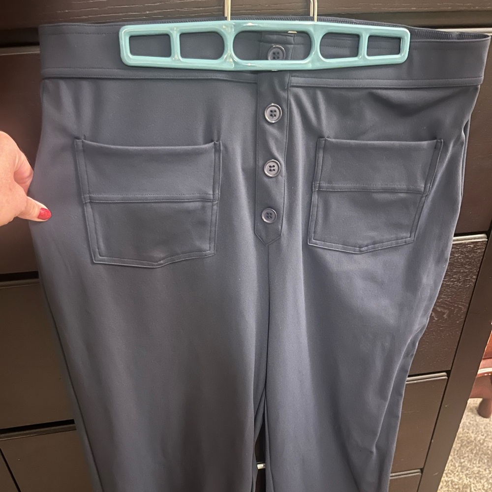 NEW Halara Navy slip on pants with Button-Front design sz XL